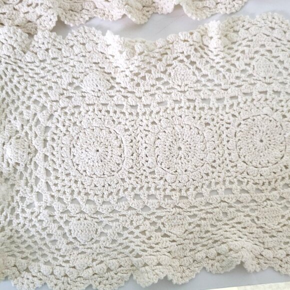 Vintage Crocheted Table Runners Dresser Scarves (3) Ivory Floral Scallop 3 Sizes - Picture 5 of 5